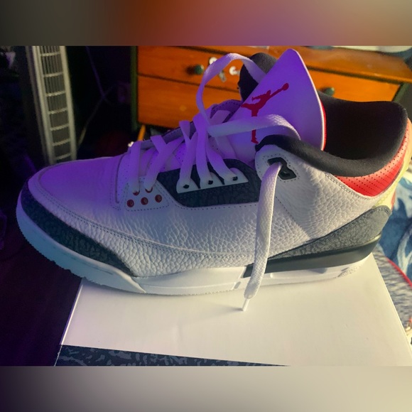 Jordan 3 fire red